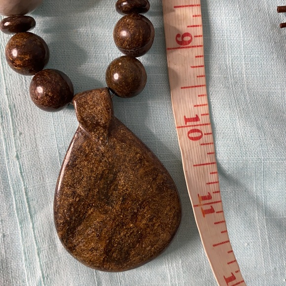 - Vintage Large Healing Stone Necklace Natural Stone Jewelry Statement Piece - Picture 6 of 9